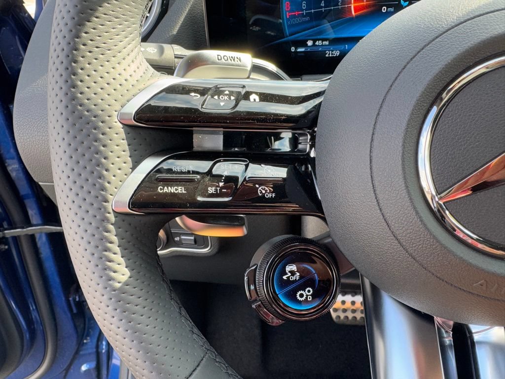 New 2025 Mercedes-Benz GLA 35 AMG 4MATIC image 23