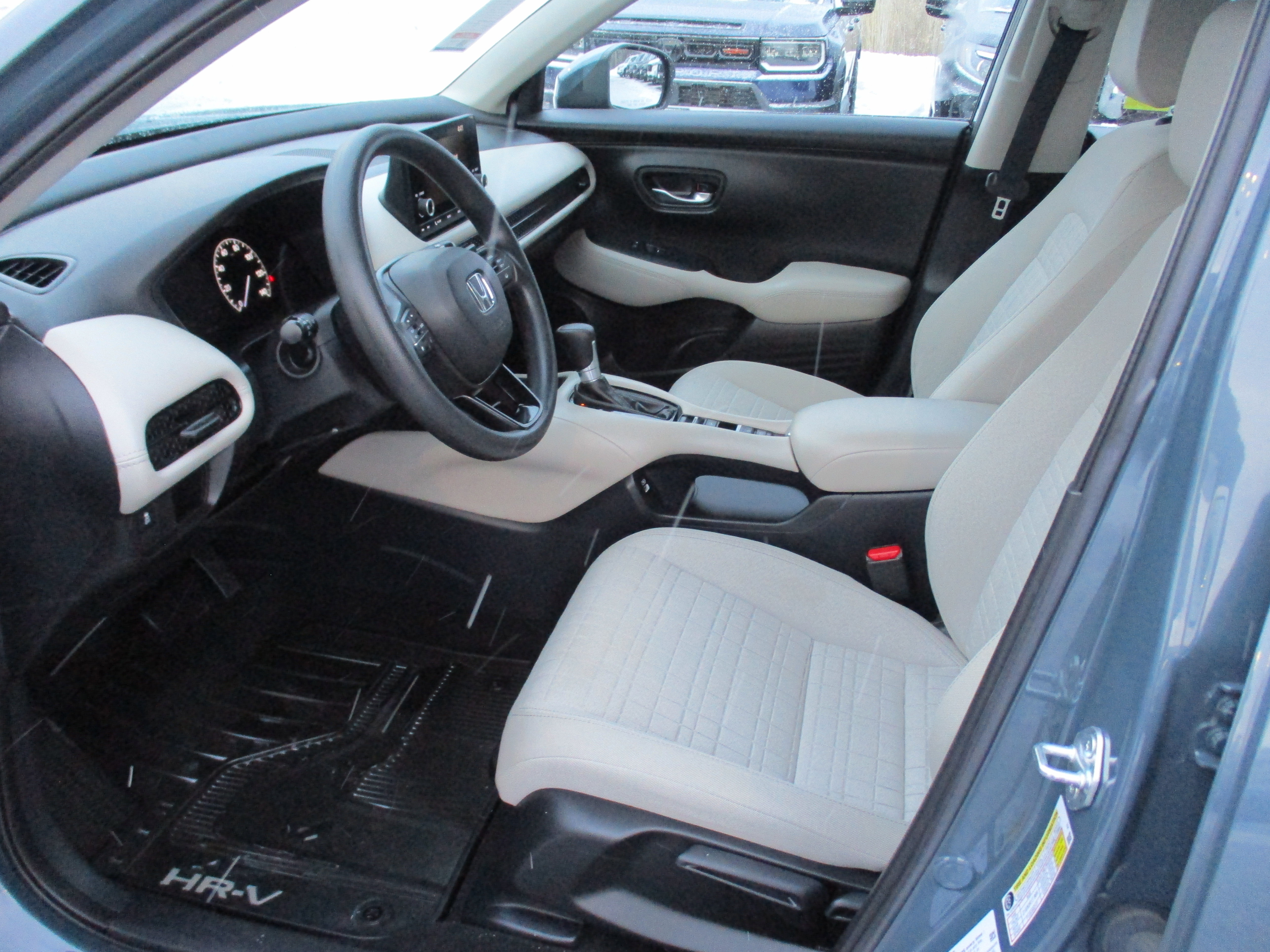 Certified 2023 Honda HR-V LX image 10