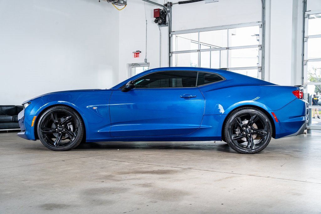 Used 2022 Chevrolet Camaro LT image 8