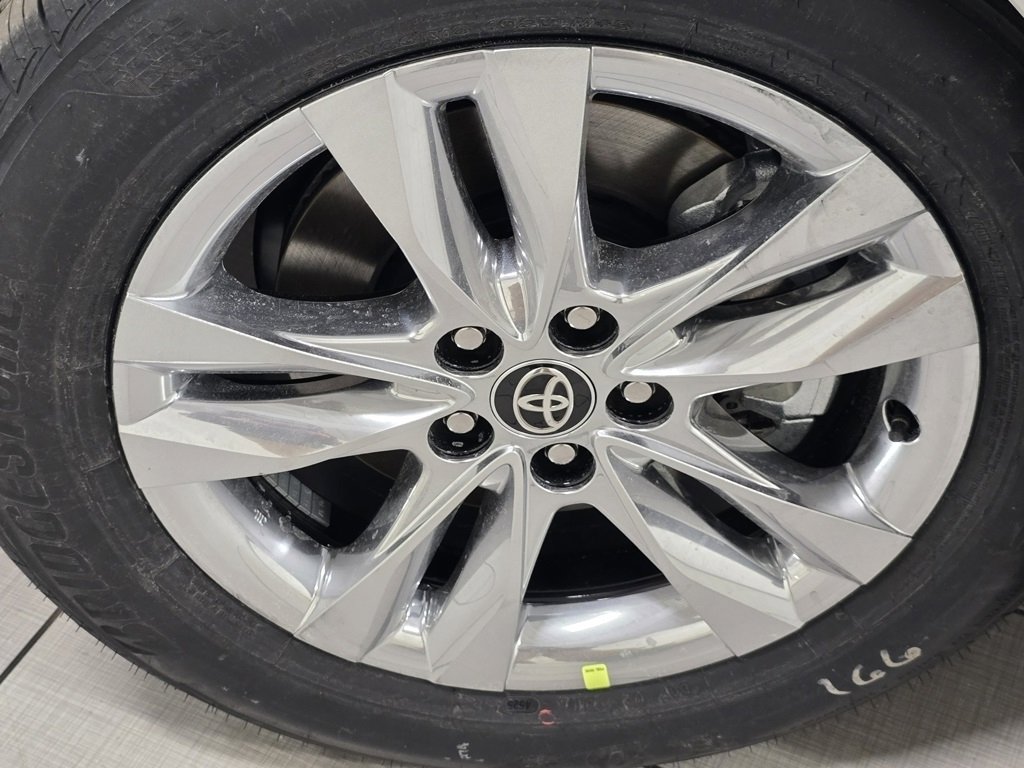 New 2026 Toyota Sienna Limited image 12