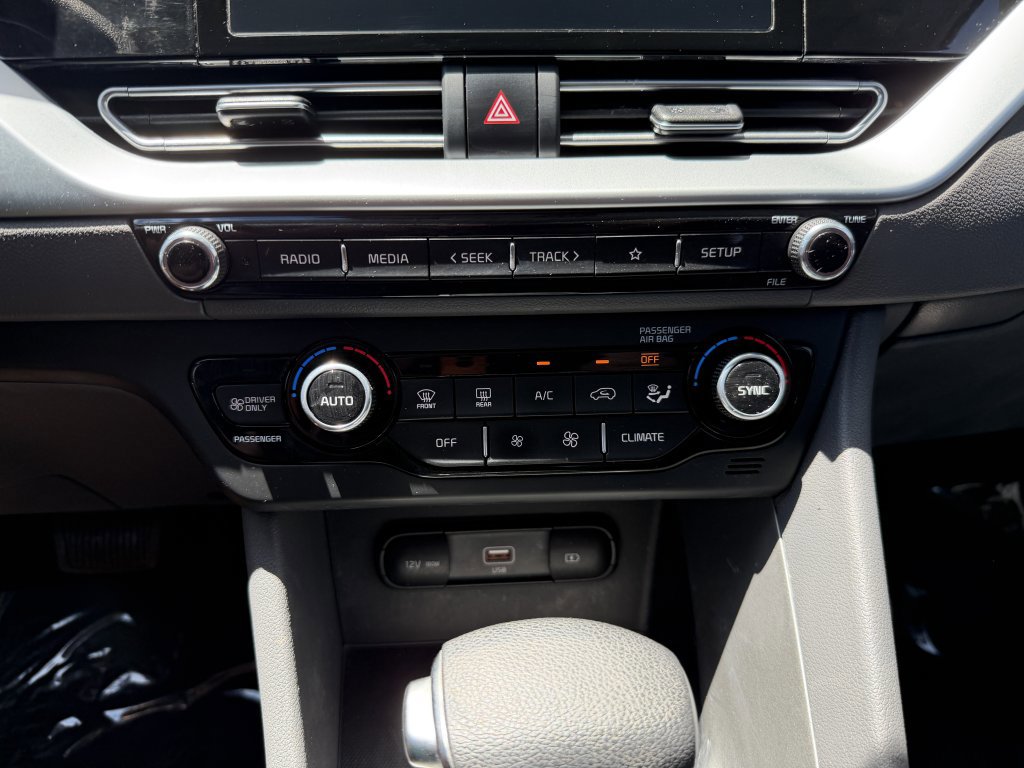 Used 2022 Kia Niro LX FWD image 22