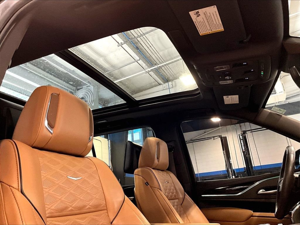 Used 2023 Cadillac Escalade Sport w/ LPO, ONYX Package AWD/4WD image 23