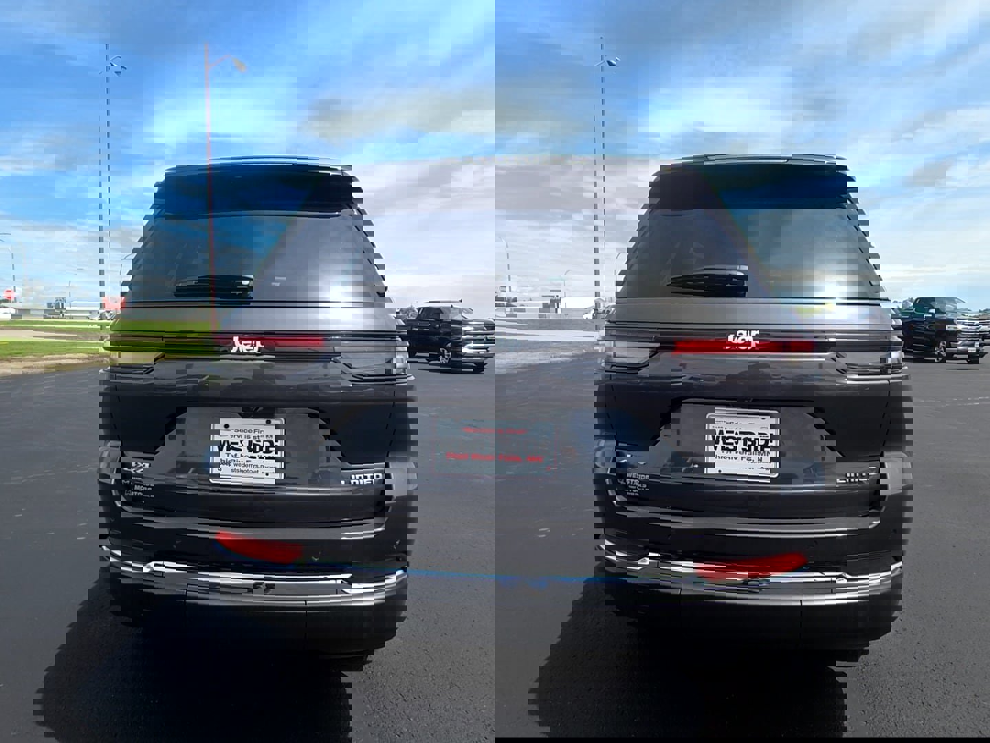 New 2025 Jeep Grand Cherokee Limited w/ Trailer Tow Package image 6