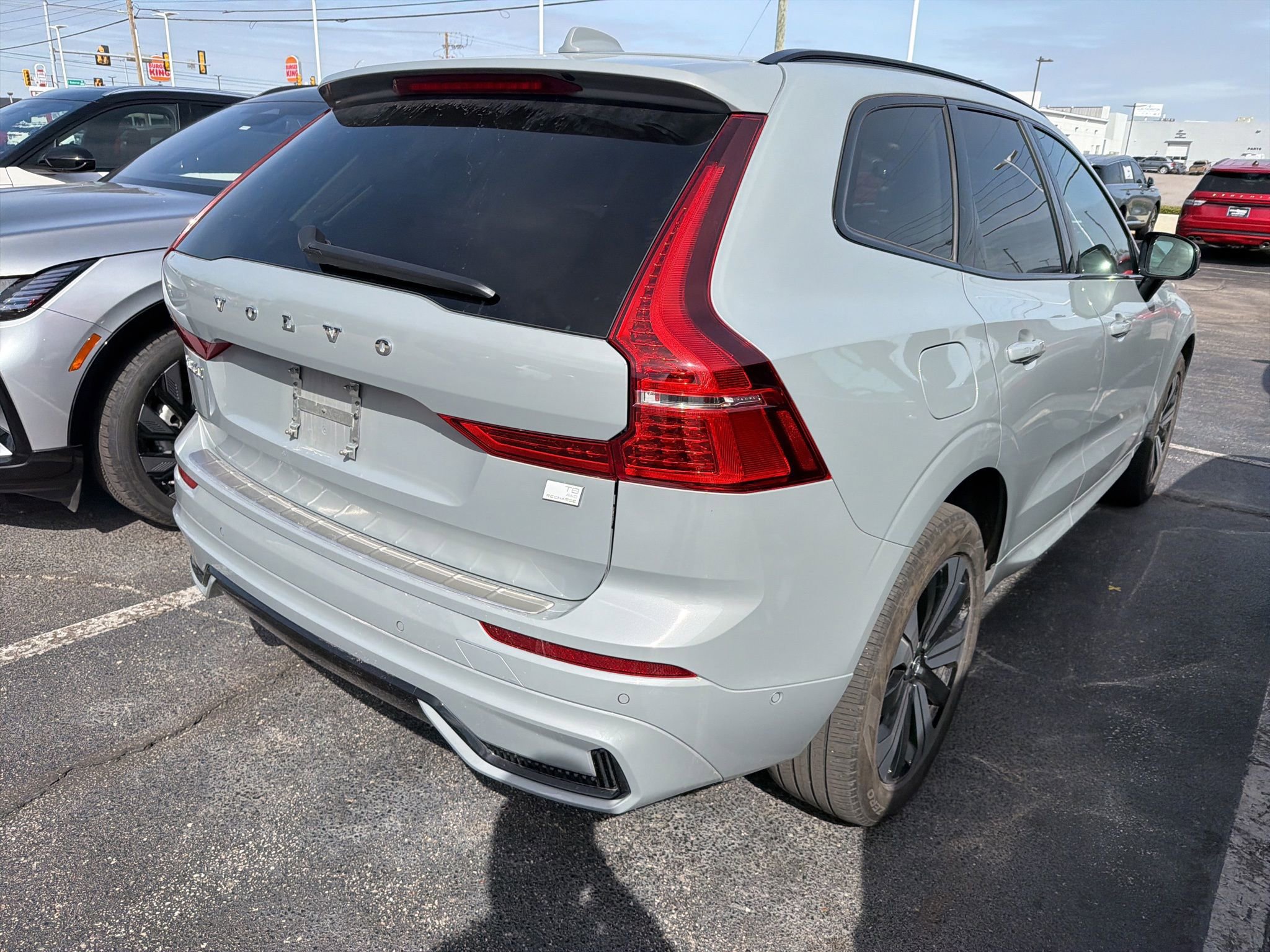 Used 2024 Volvo XC60 T8 Plus w/ Protection Package Premier image 8