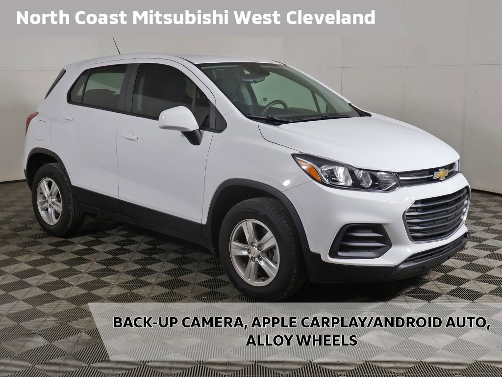 Used 2022 Chevrolet Trax LS AWD/4WD image 1