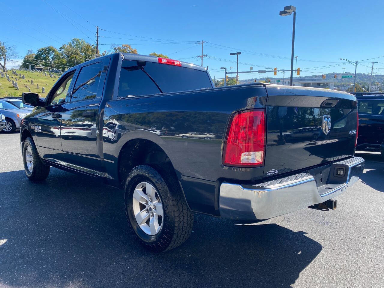 Used 2018 RAM 1500 Tradesman w/ Chrome Appearance Group image 5