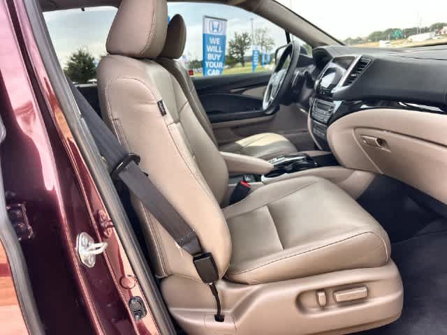 Used 2017 Honda Pilot Touring image 12