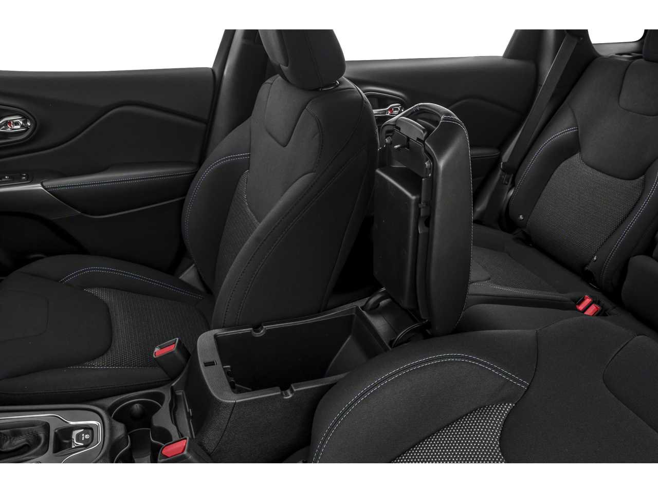 Certified 2019 Jeep Cherokee Latitude w/ Popular Appearance Group FWD image 10