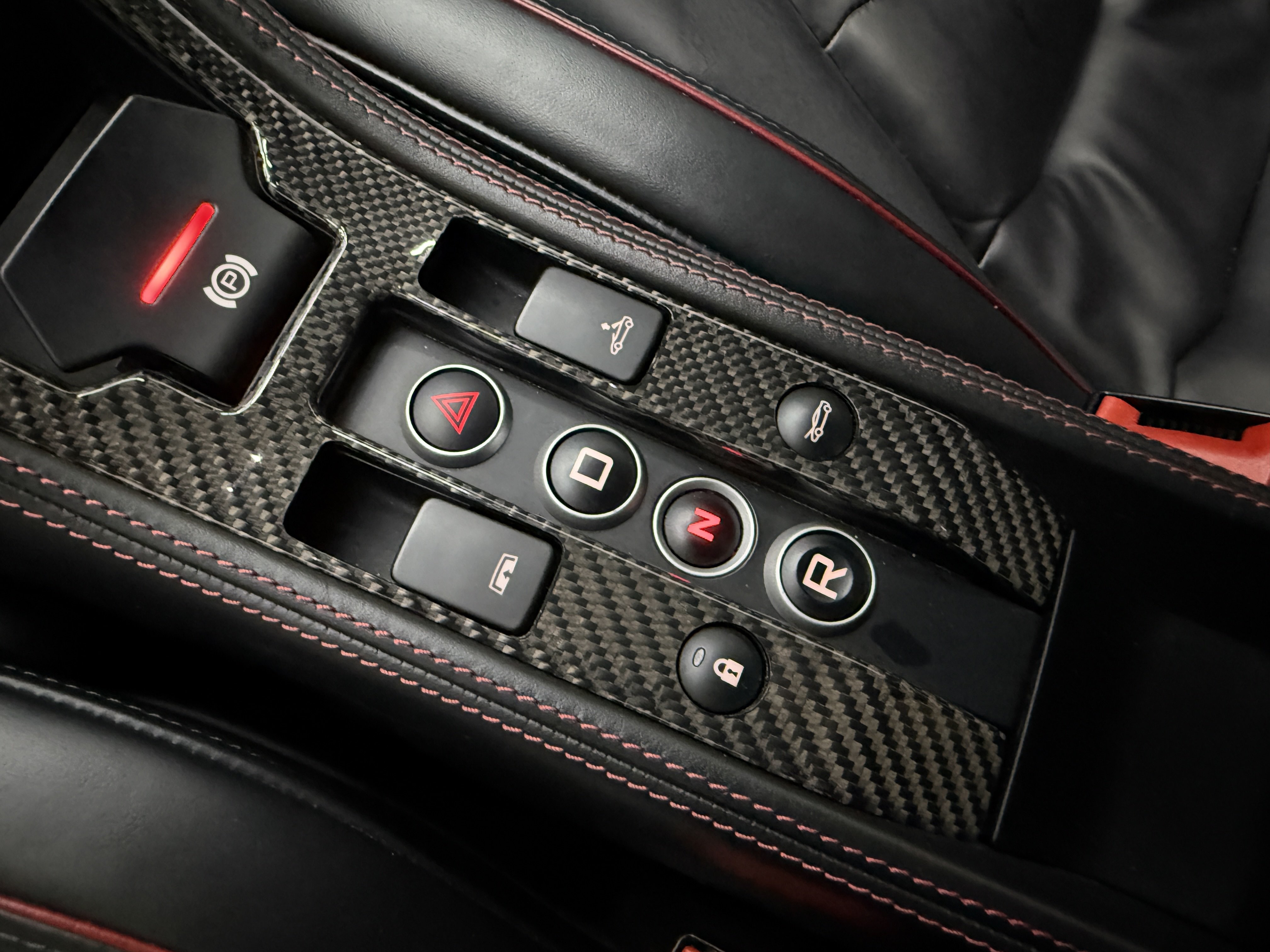 Used 2016 McLaren 650S Spider RWD image 28