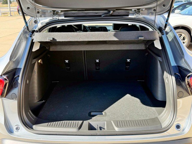 New 2026 Chevrolet Trax ACTIV w/ Driver Confidence Package FWD image 19
