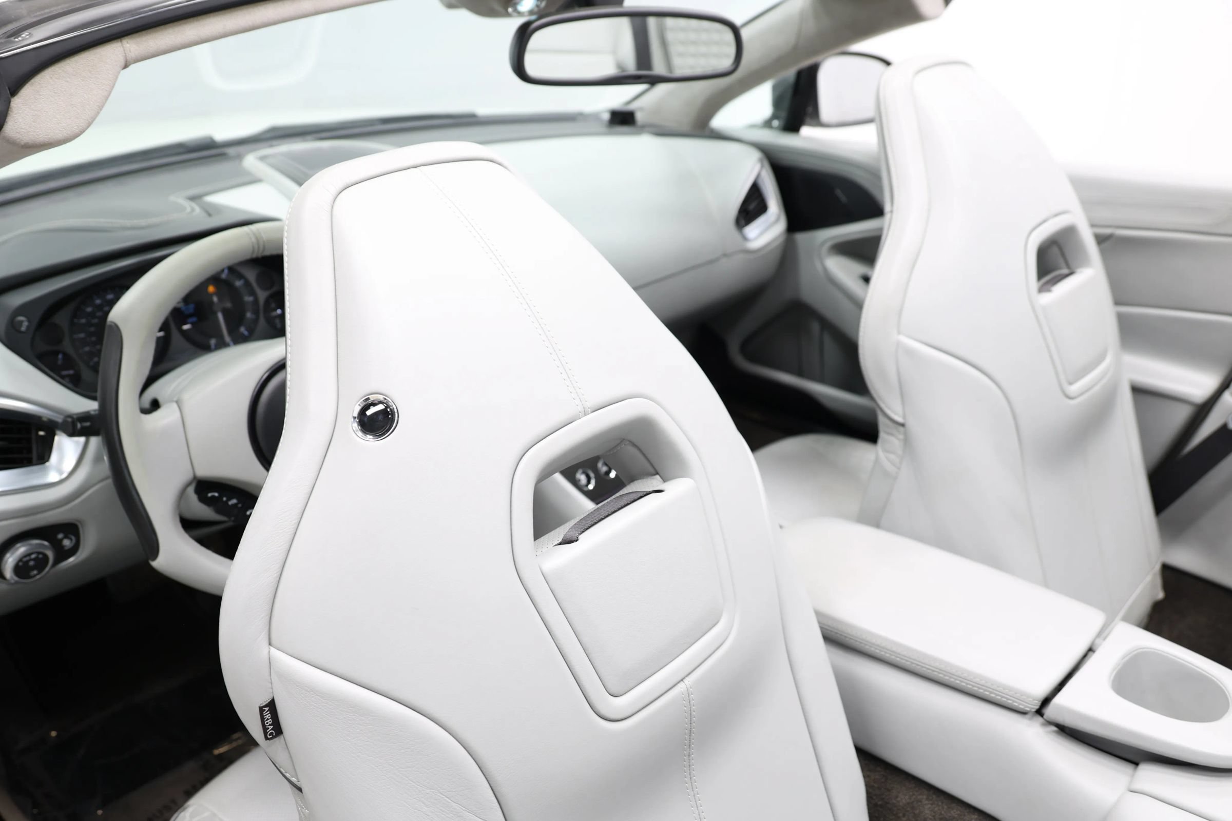Used 2014 Aston Martin Vanquish Volante RWD image 55