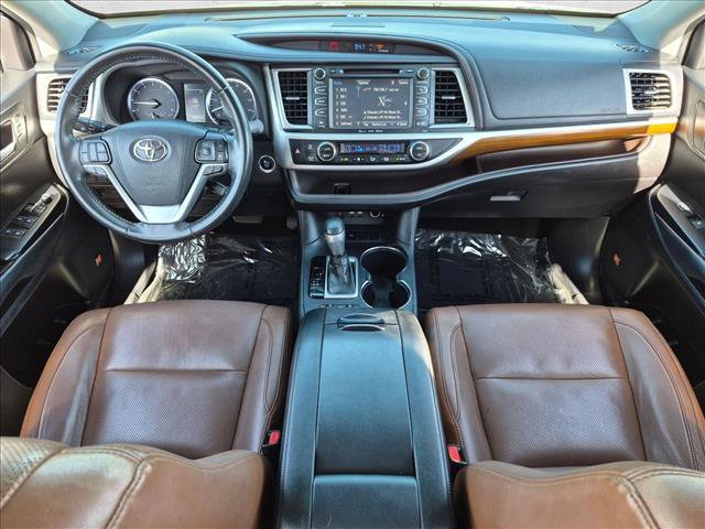 Used 2019 Toyota Highlander Limited FWD image 15