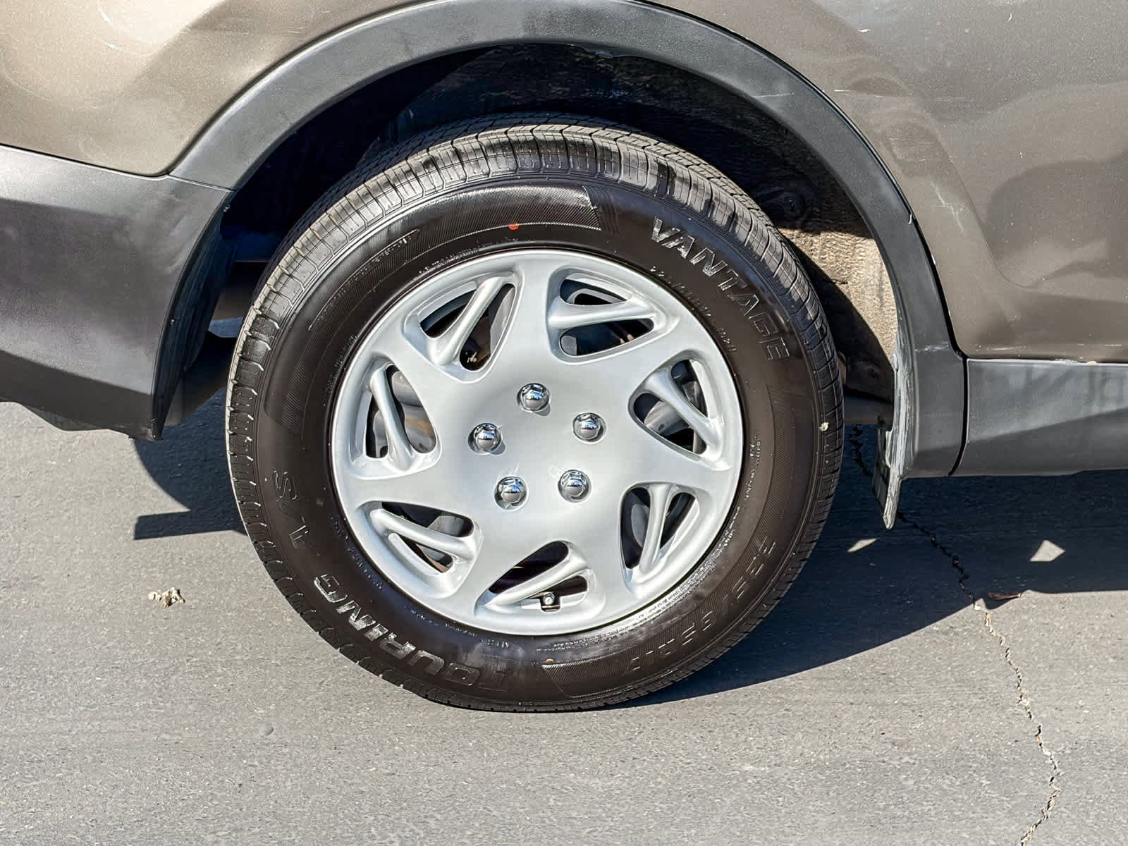 Used 2015 Toyota RAV4 LE image 10