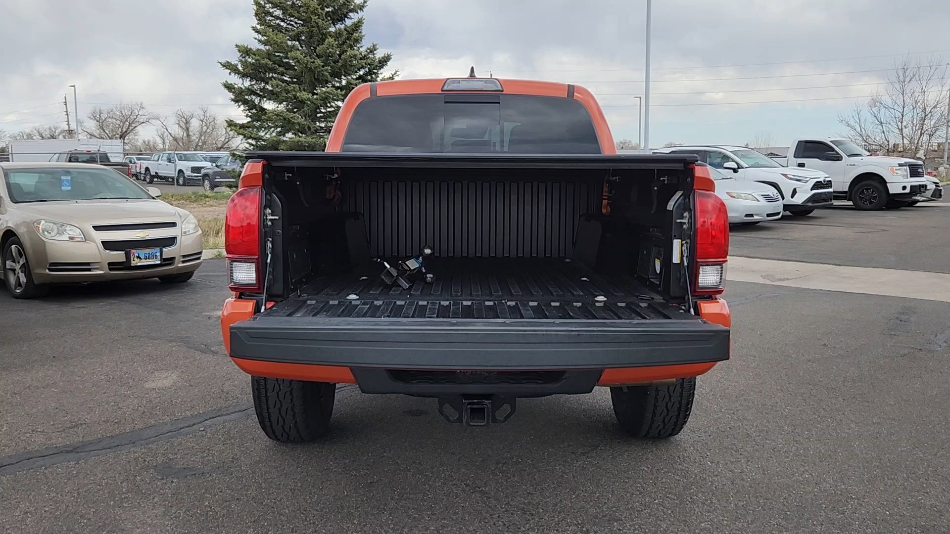 Used 2018 Toyota Tacoma TRD Sport image 17