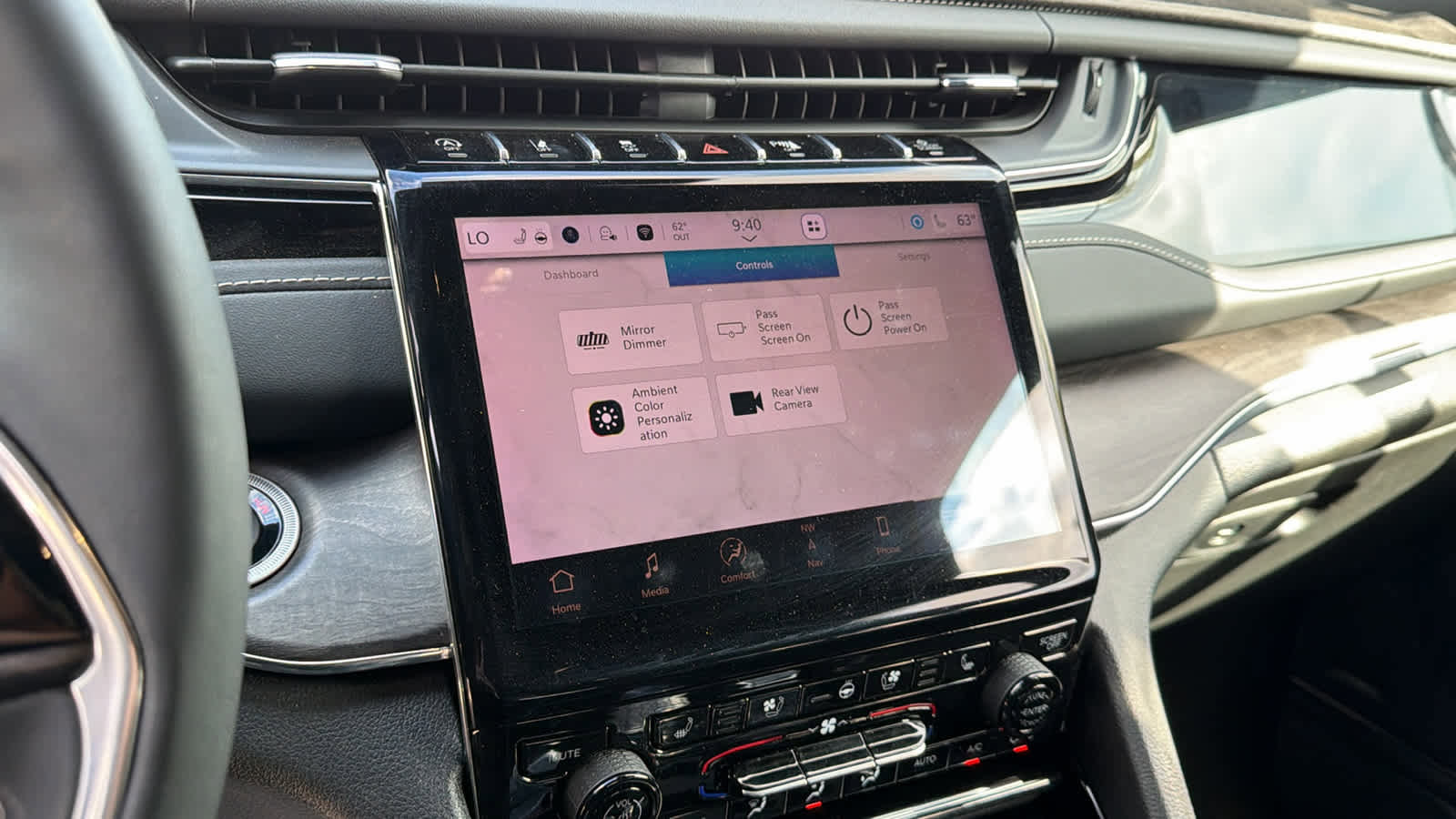 Used 2024 Jeep Grand Cherokee Overland w/ Trailer Tow Package image 14