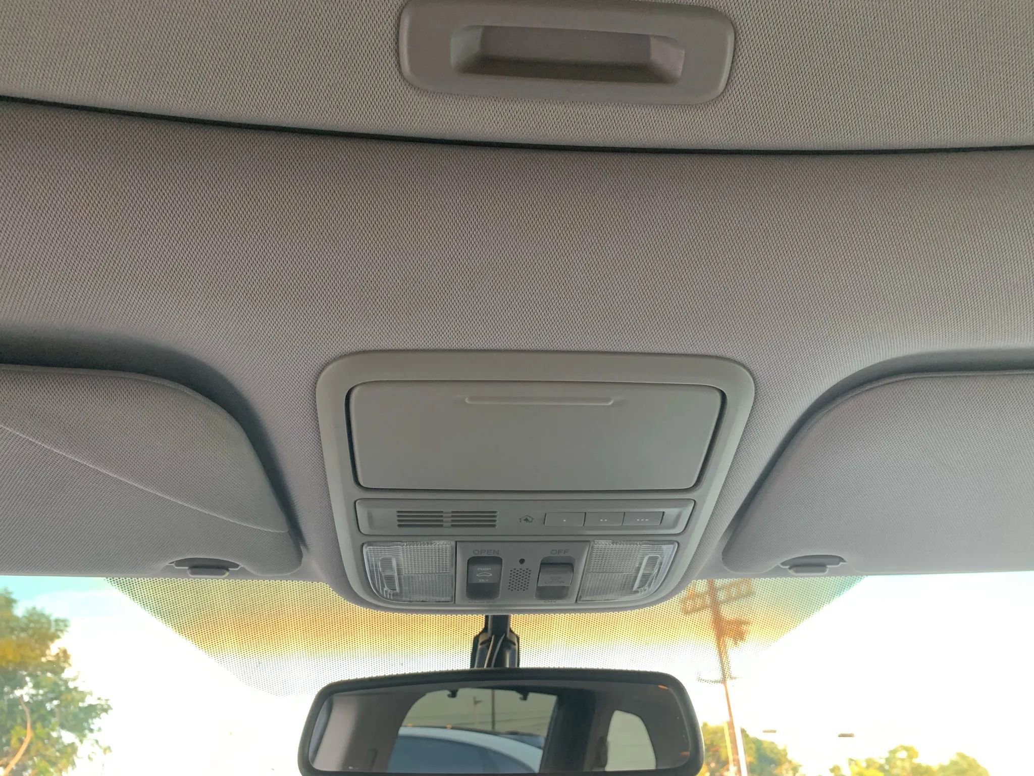 Used 2012 Honda Odyssey EX-L image 19