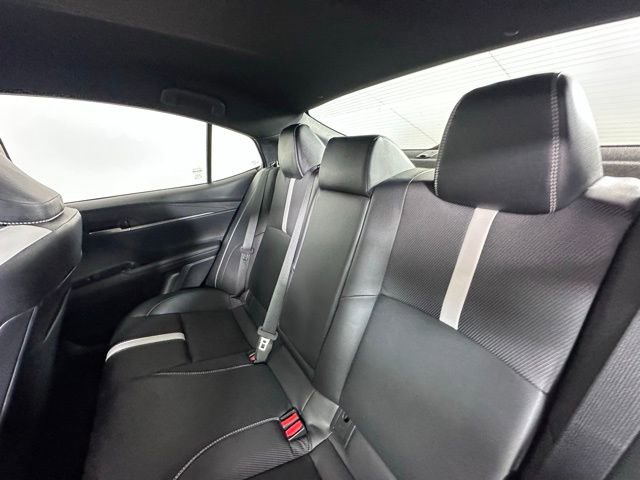 Used 2025 Toyota Camry SE w/ Convenience Package image 15