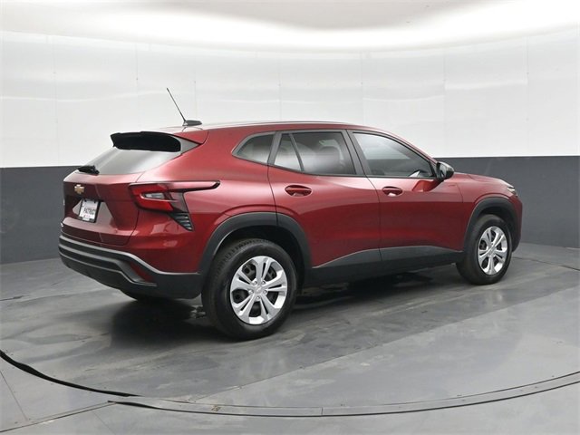 Used 2024 Chevrolet Trax LS image 4