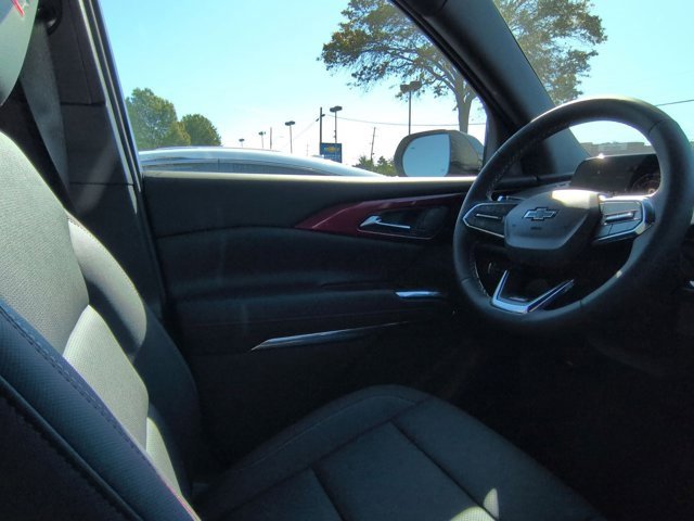 New 2026 Chevrolet Traverse Z71 w/ Driver Confidence Package image 9