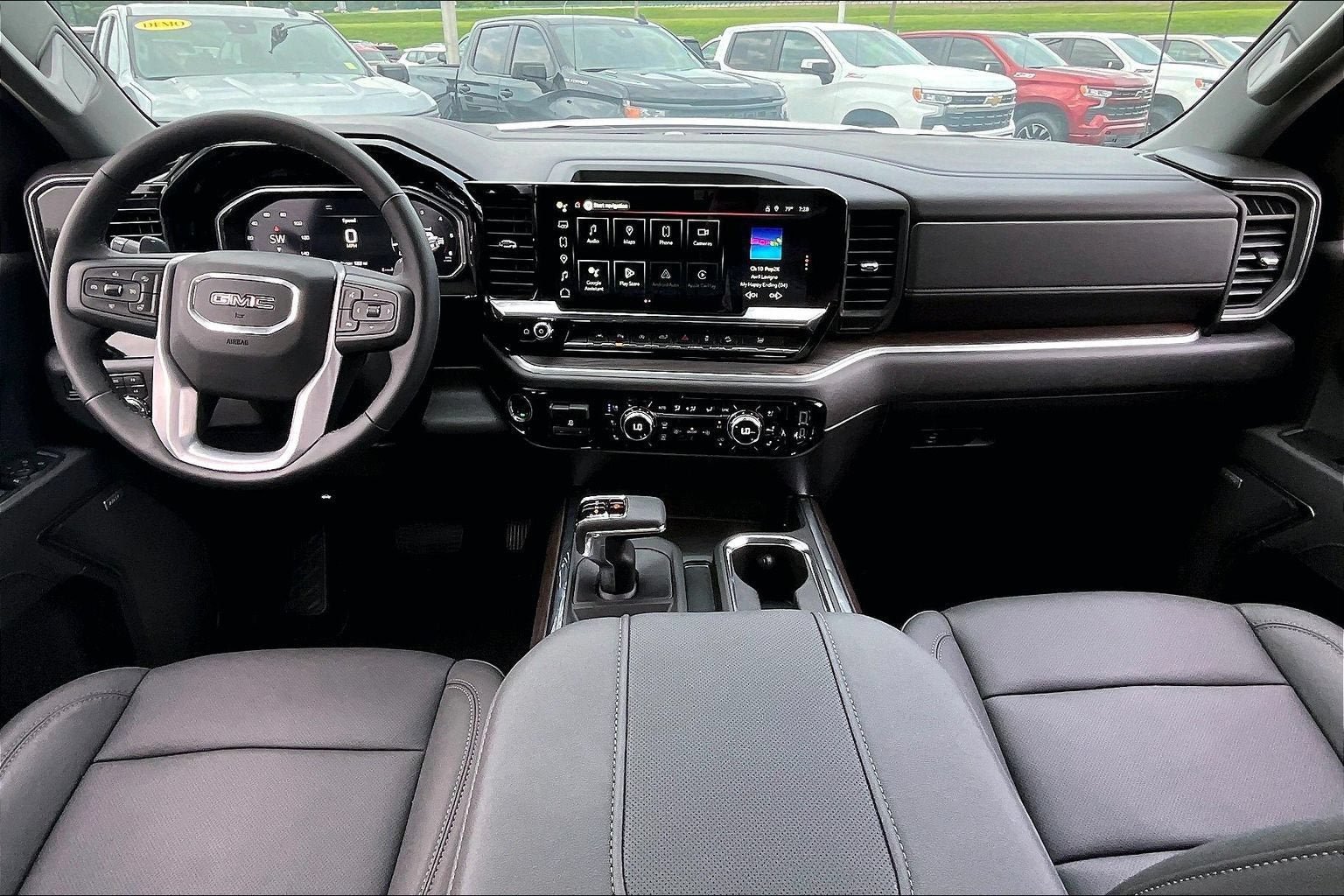 New 2026 GMC Sierra 1500 SLT w/ SLT Premium Plus Package AWD/4WD image 5