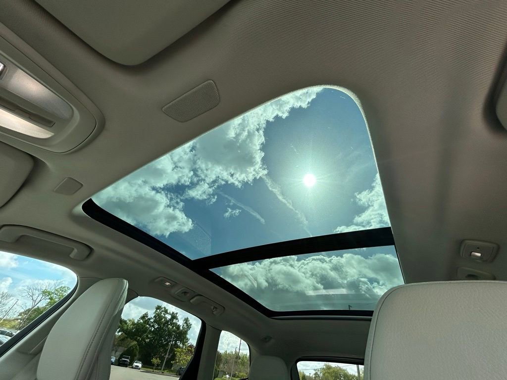 Used 2023 Volvo XC60 B5 Plus image 38