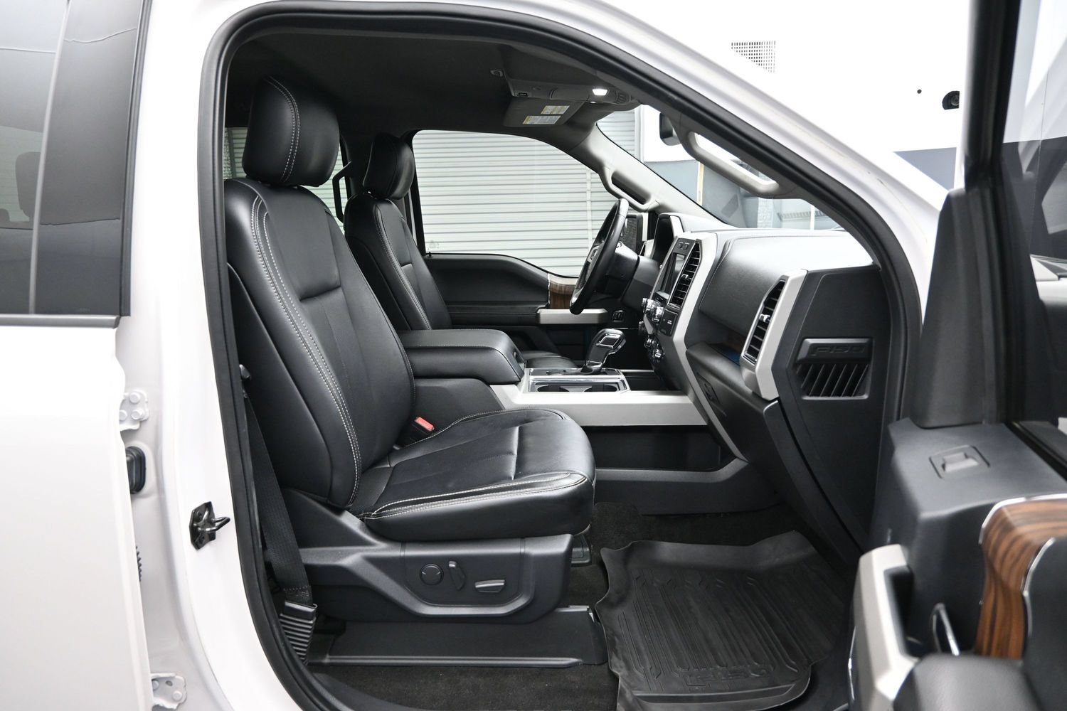 Used 2019 Ford F150 Lariat w/ Trailer Tow Package AWD/4WD image 13