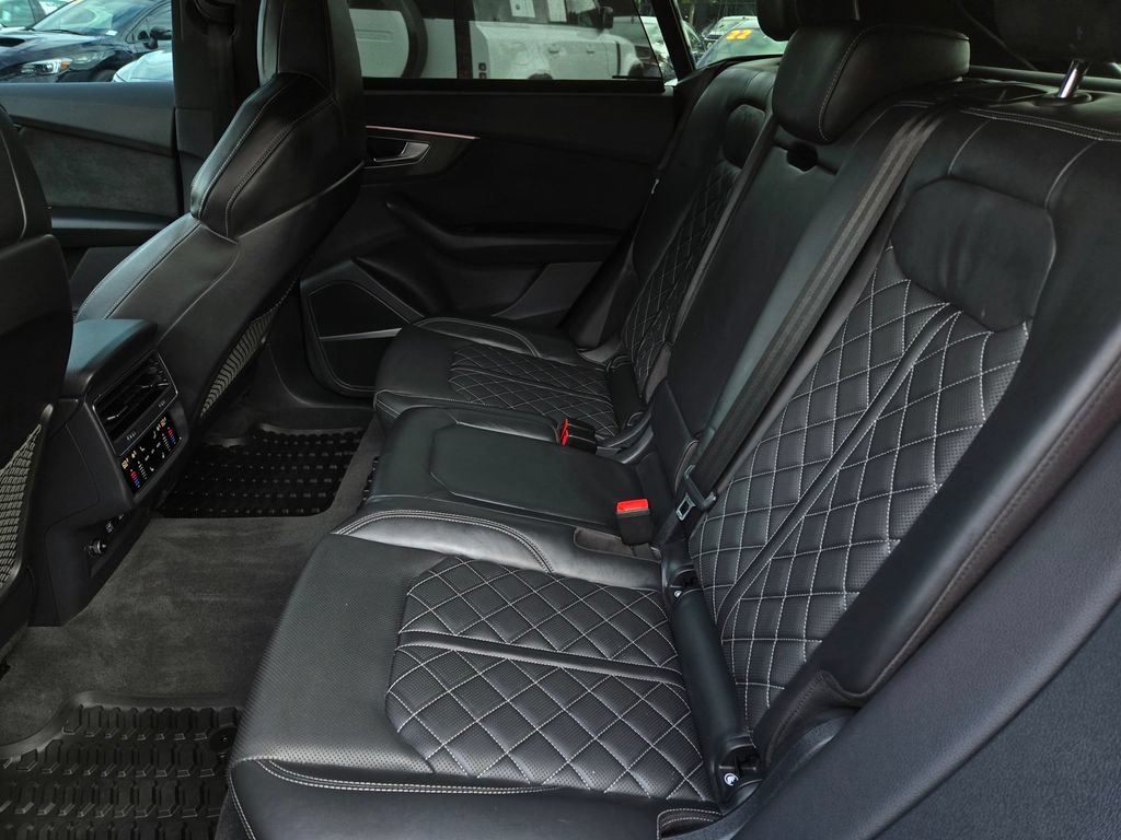 Used 2020 Audi SQ8 Prestige w/ Prestige Package AWD/4WD image 15