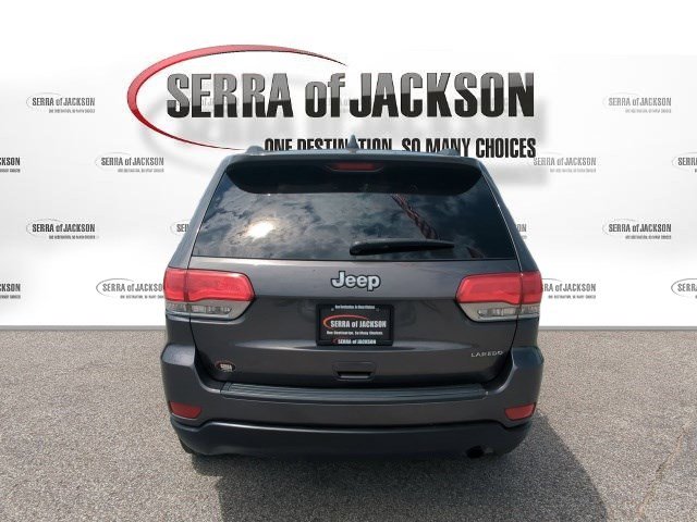 Used 2014 Jeep Grand Cherokee Laredo w/ 18" Wheel & 8.4" Radio Group RWD image 7