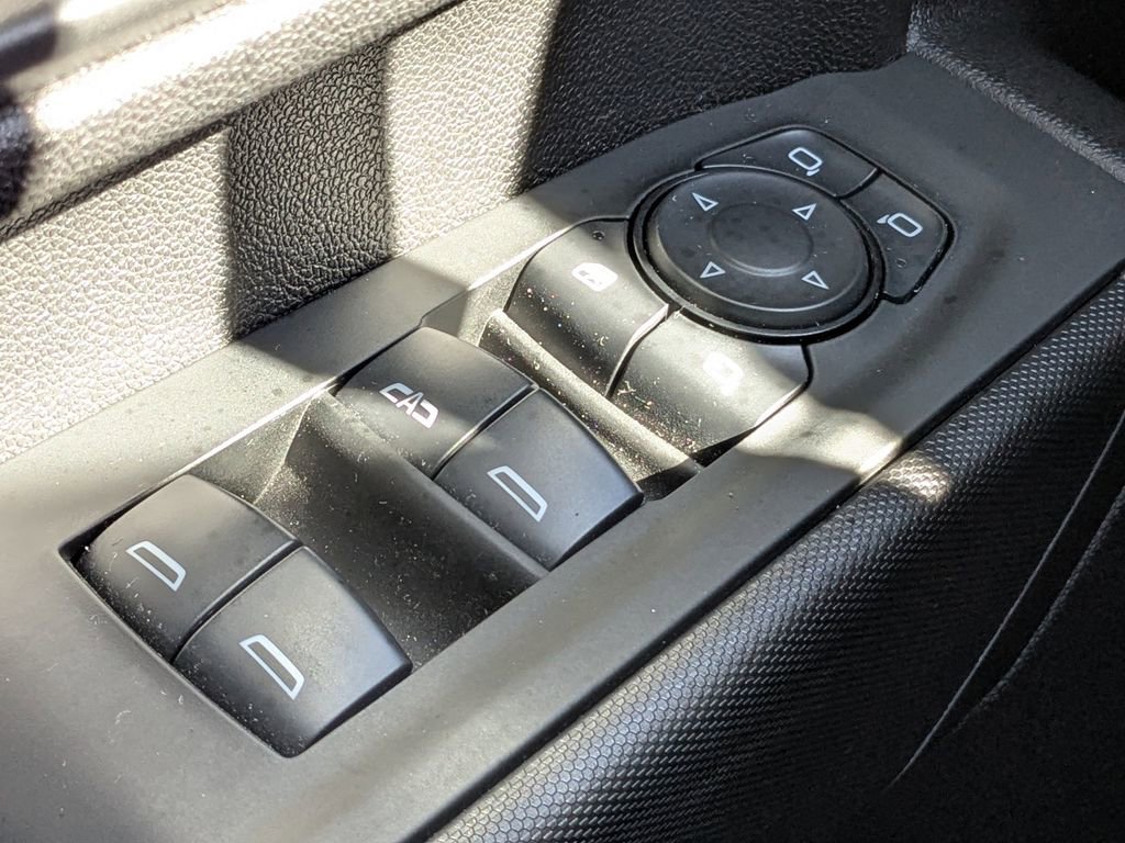 Used 2024 Chevrolet Silverado 2500 Custom w/ Custom Value Package image 26