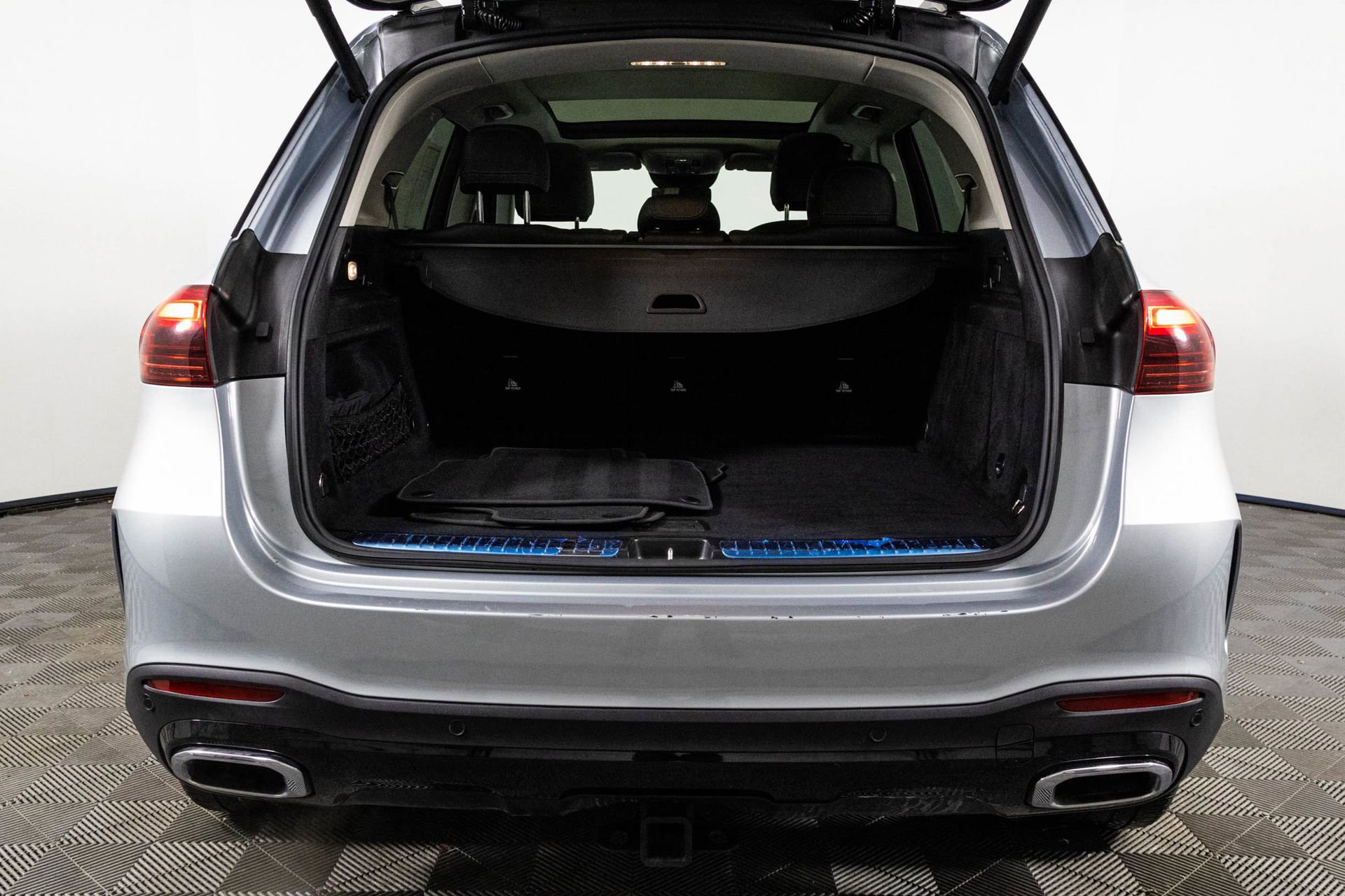 Used 2024 Mercedes-Benz GLE 350 4MATIC image 36