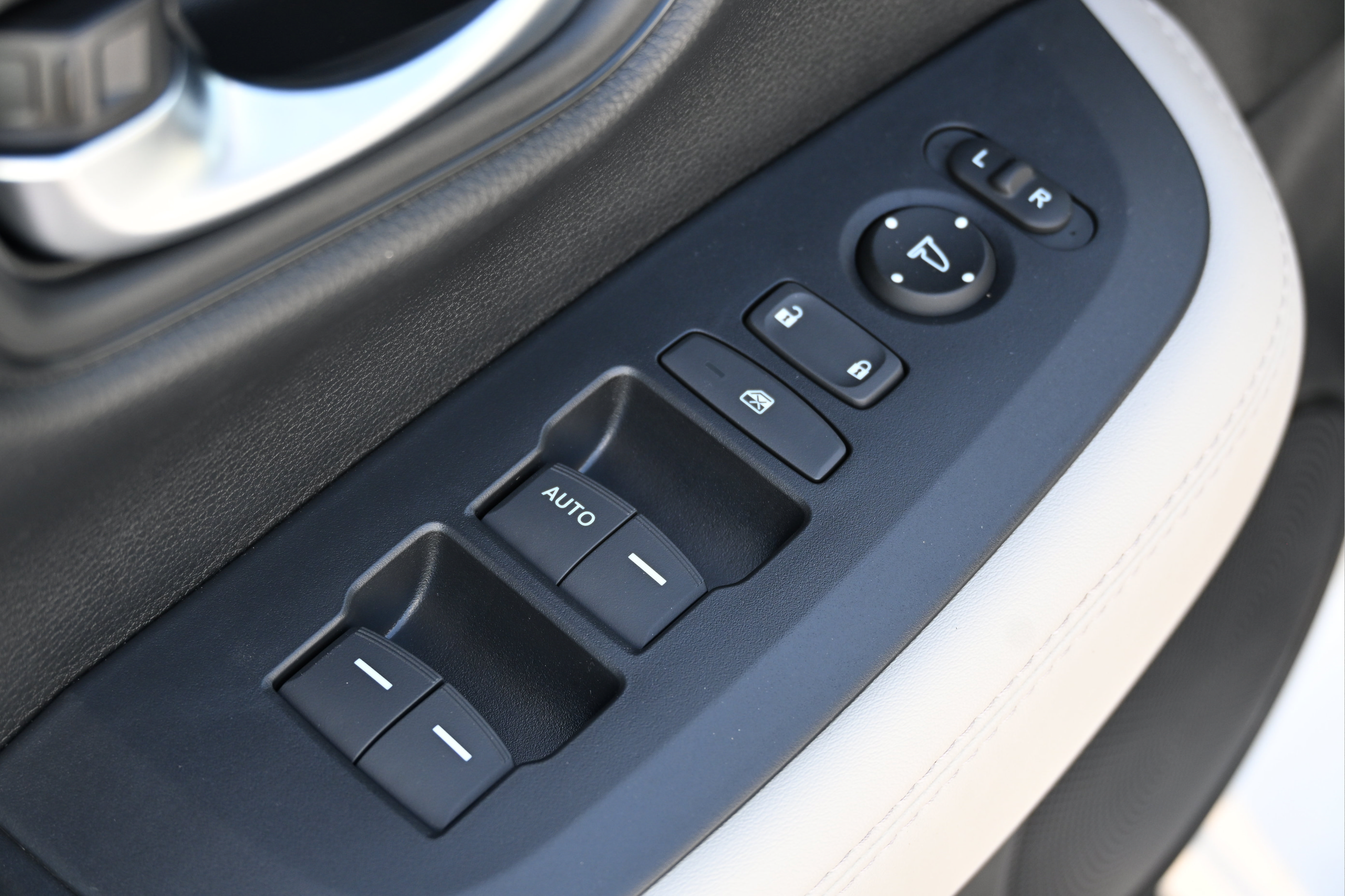 New 2027 Honda HR-V LX image 15