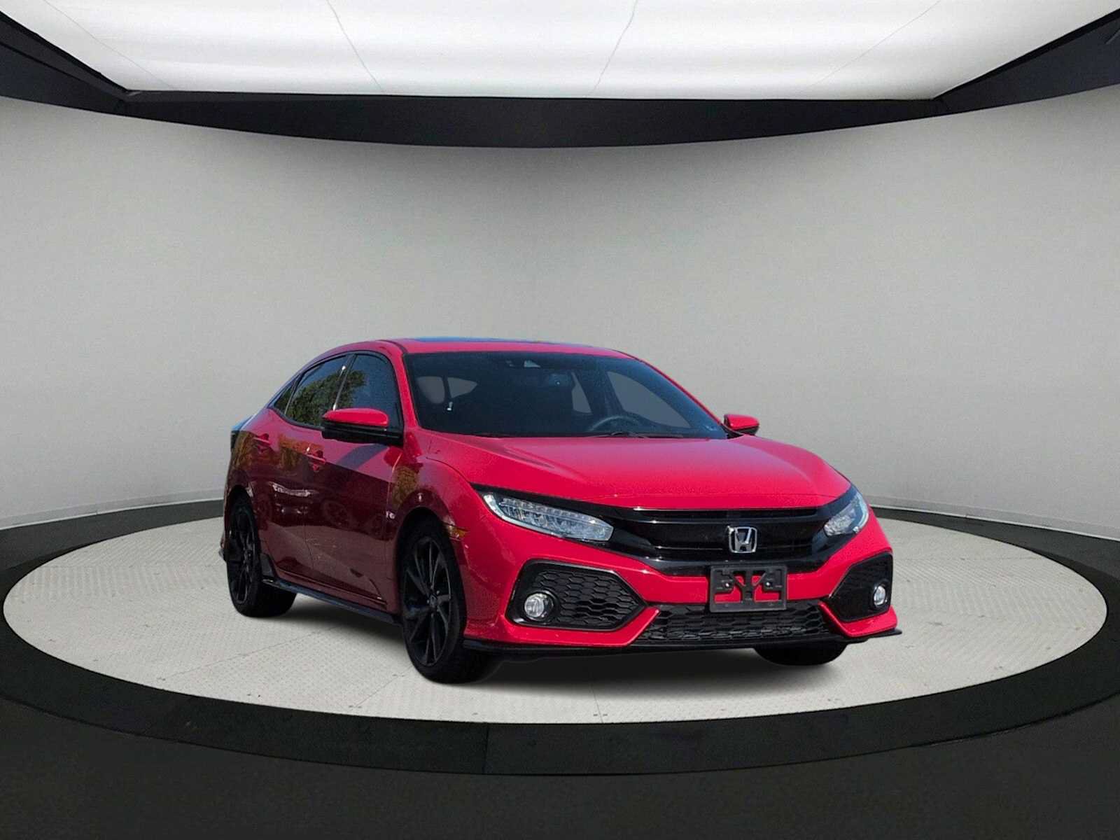 Used 2018 Honda Civic Sport Touring image 2