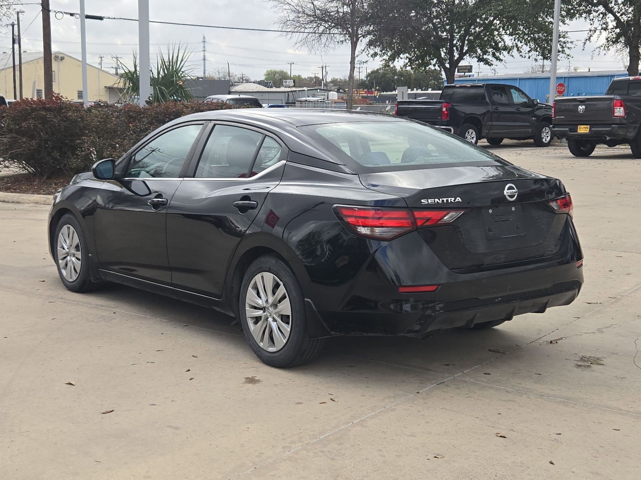 Used 2020 Nissan Sentra S image 5