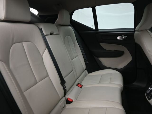 Used 2023 Volvo XC40 B5 Plus w/ Driver Assist Package image 33