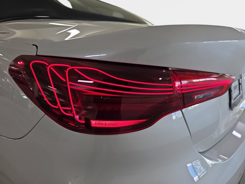 Used 2026 BMW M440i Convertible w/ Premium Package RWD image 31