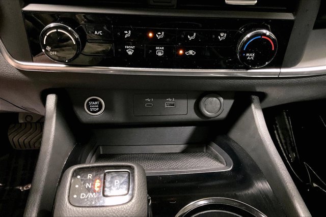 Used 2023 Nissan Rogue S AWD/4WD image 32