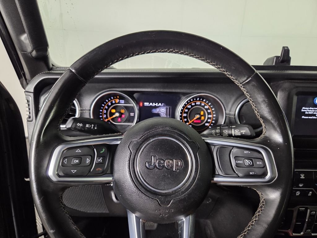 Used 2018 Jeep Wrangler Unlimited Sahara w/ Safety Group image 14