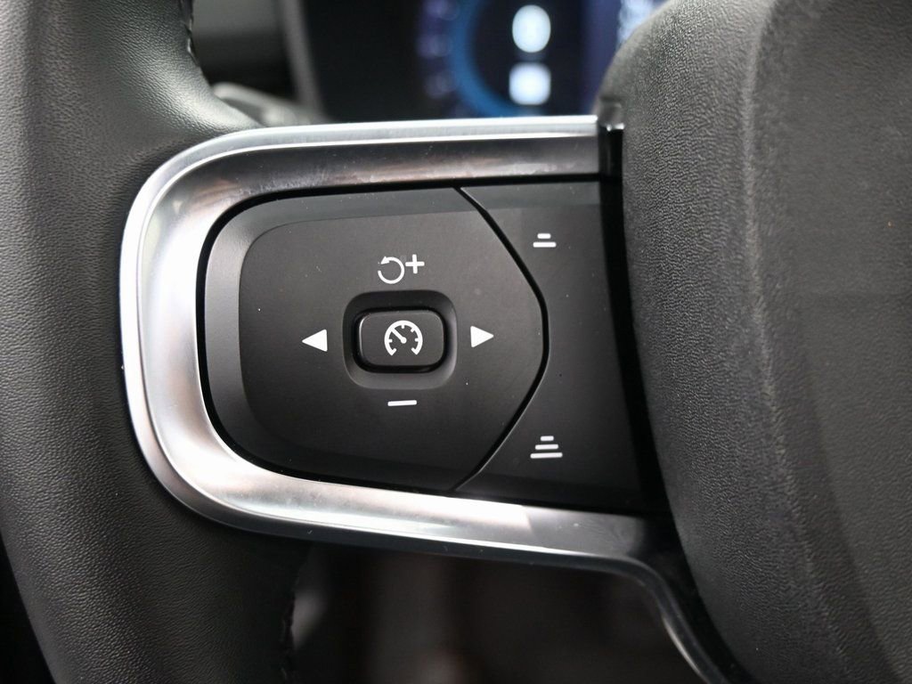 Used 2024 Volvo XC40 B5 Ultimate w/ Protection Package Premier AWD/4WD image 21