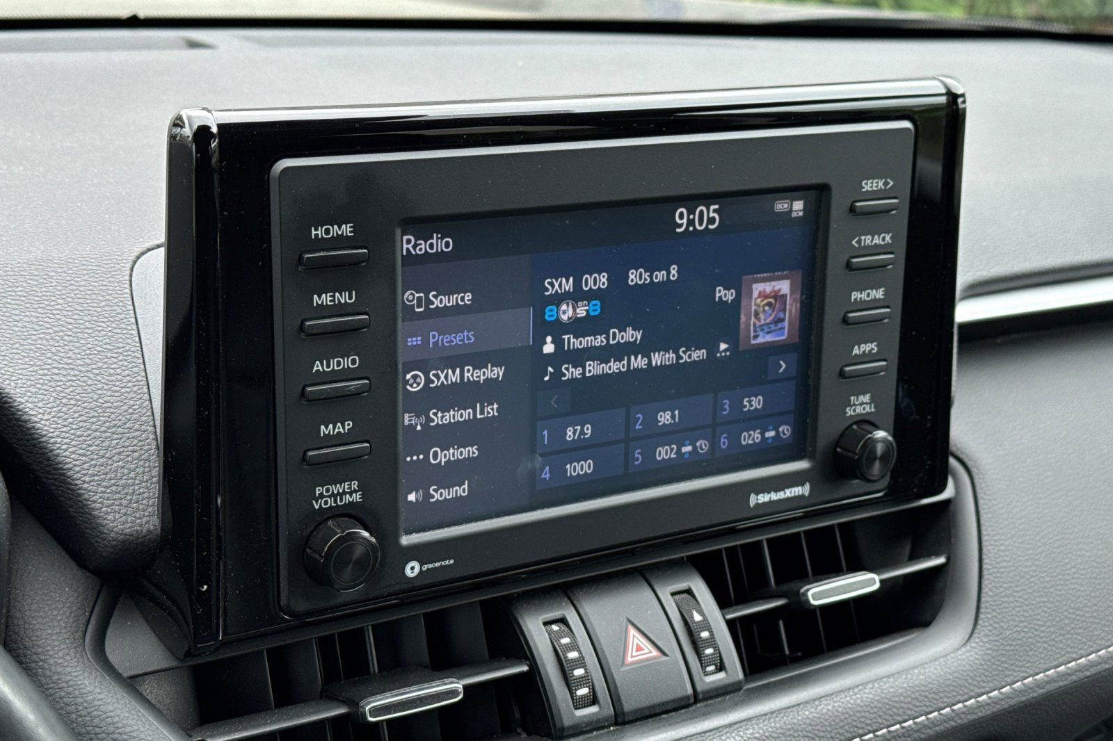 Used 2021 Toyota RAV4 XLE Premium image 19