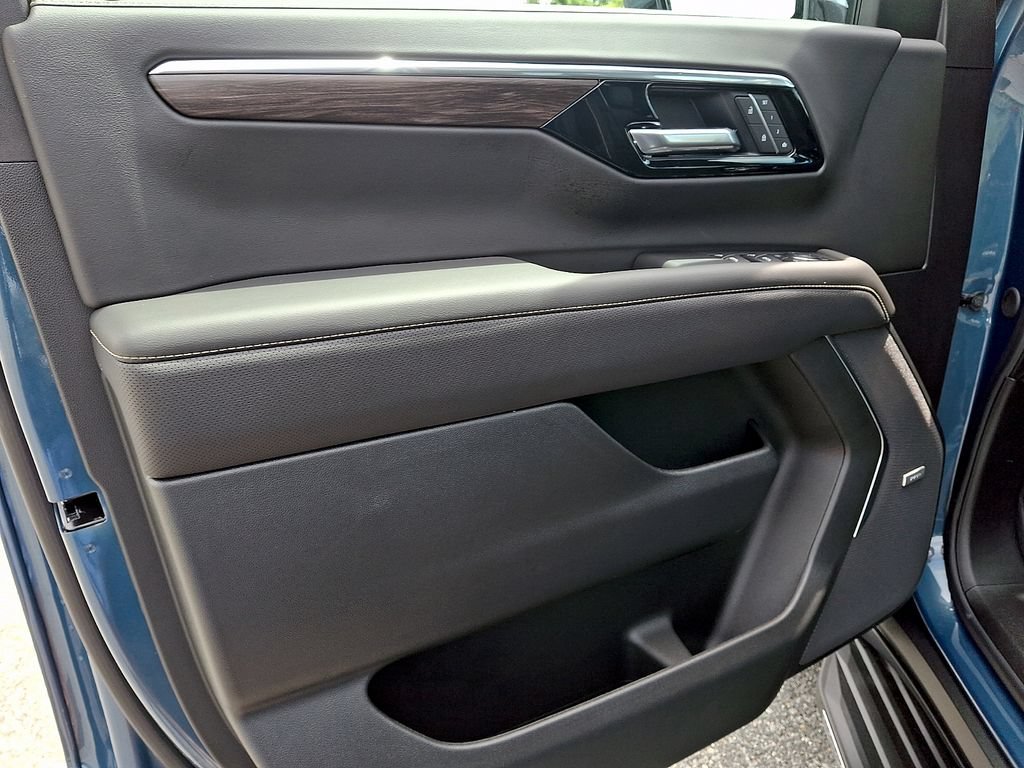 New 2026 Chevrolet Tahoe Premier AWD/4WD image 9