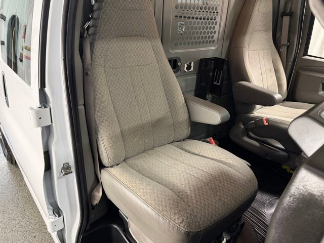 Used 2023 GMC Savana 2500 w/ Driver Convenience Package RWD image 17