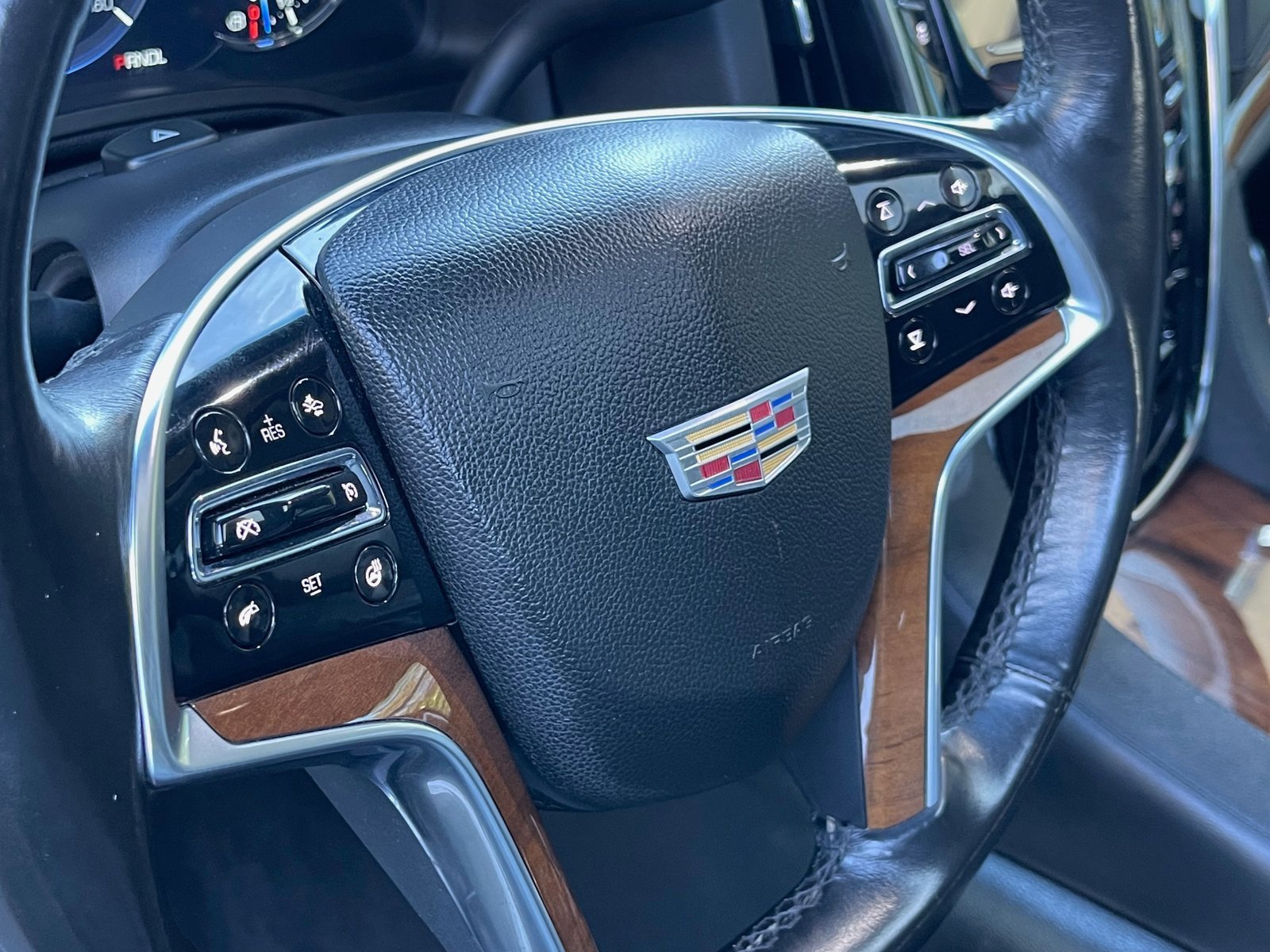 Used 2017 Cadillac Escalade Premium Luxury image 16