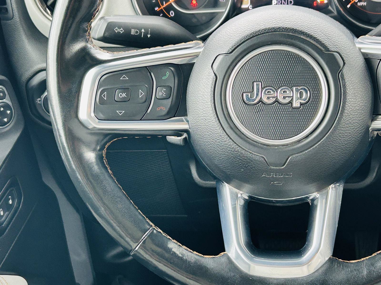 Used 2021 Jeep Wrangler Unlimited Sahara AWD/4WD image 15