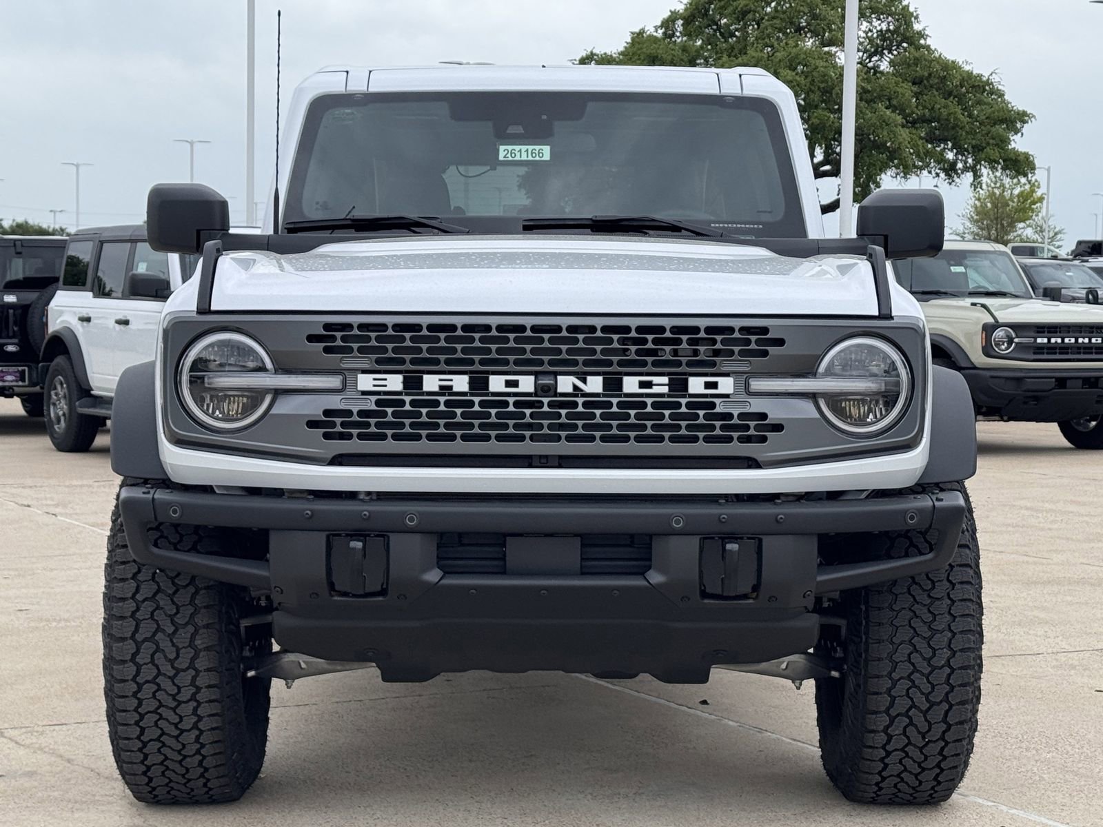 New 2026 Ford Bronco Badlands image 6