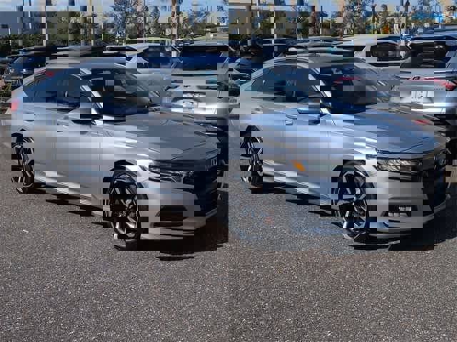 Used 2018 Honda Accord Sport image 2