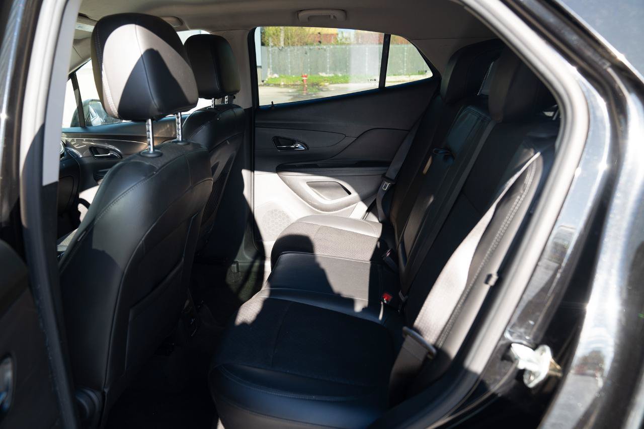 Used 2020 Buick Encore Preferred w/ Safety Package FWD image 24