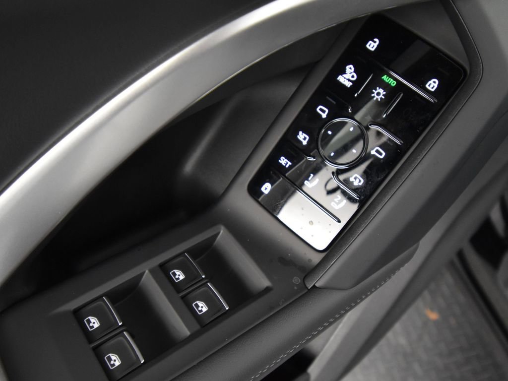 New 2025 Audi Q5 Premium Plus image 23