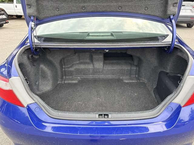 Used 2015 Toyota Camry SE w/ Moonroof Package FWD image 11