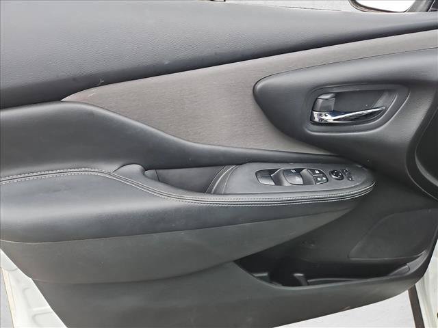 Used 2023 Nissan Murano SV w/ SV Midnight Edition Package FWD image 9