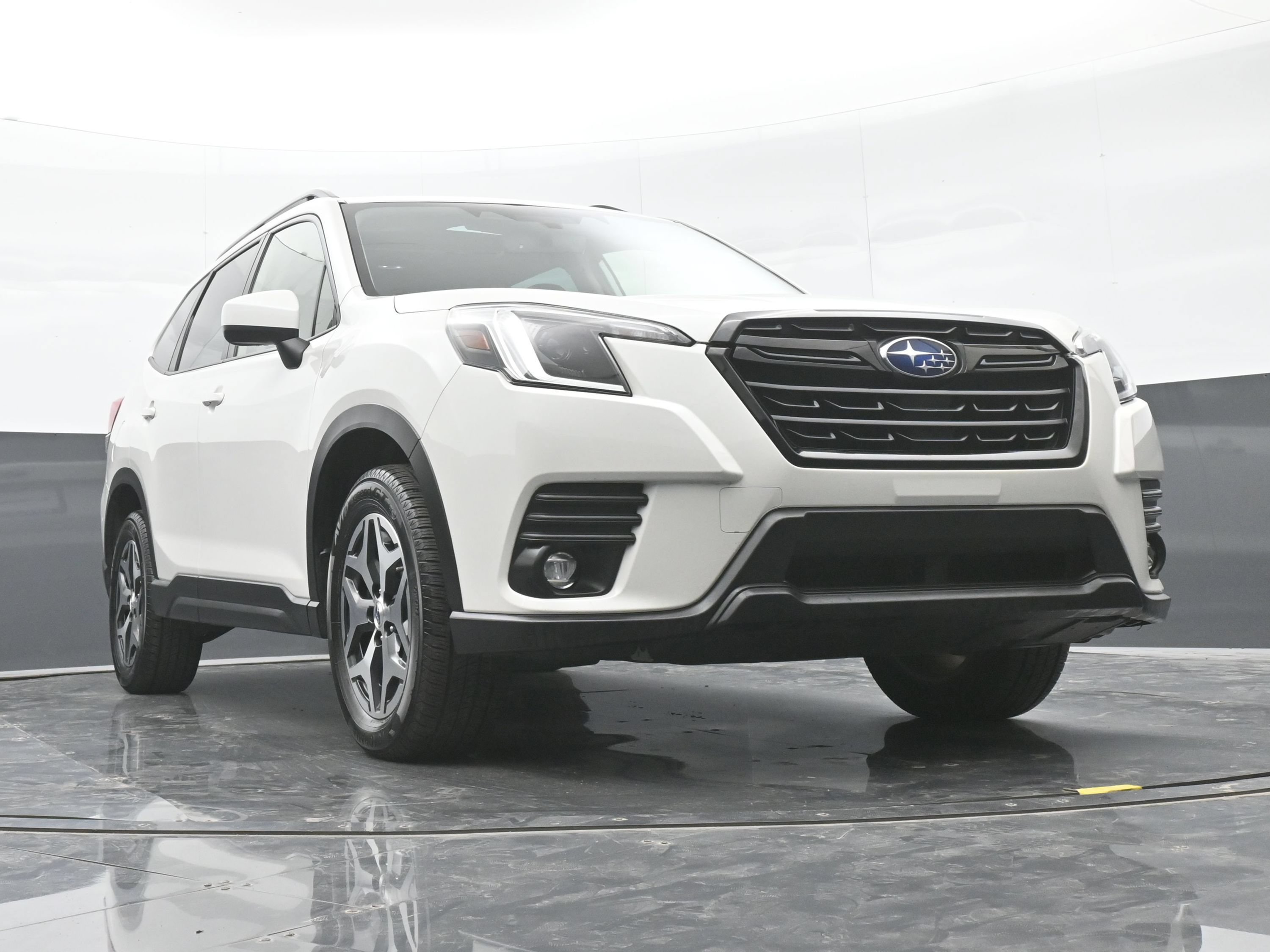 Used 2024 Subaru Forester Premium AWD/4WD image 31